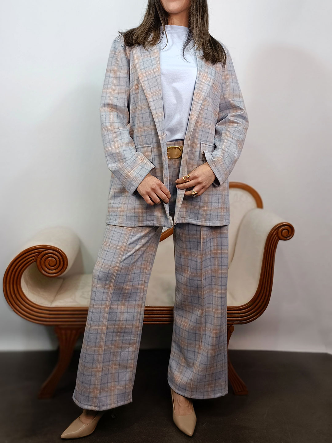 pantalón de cuadros azul y rosa mujer pierna ancha frontal.