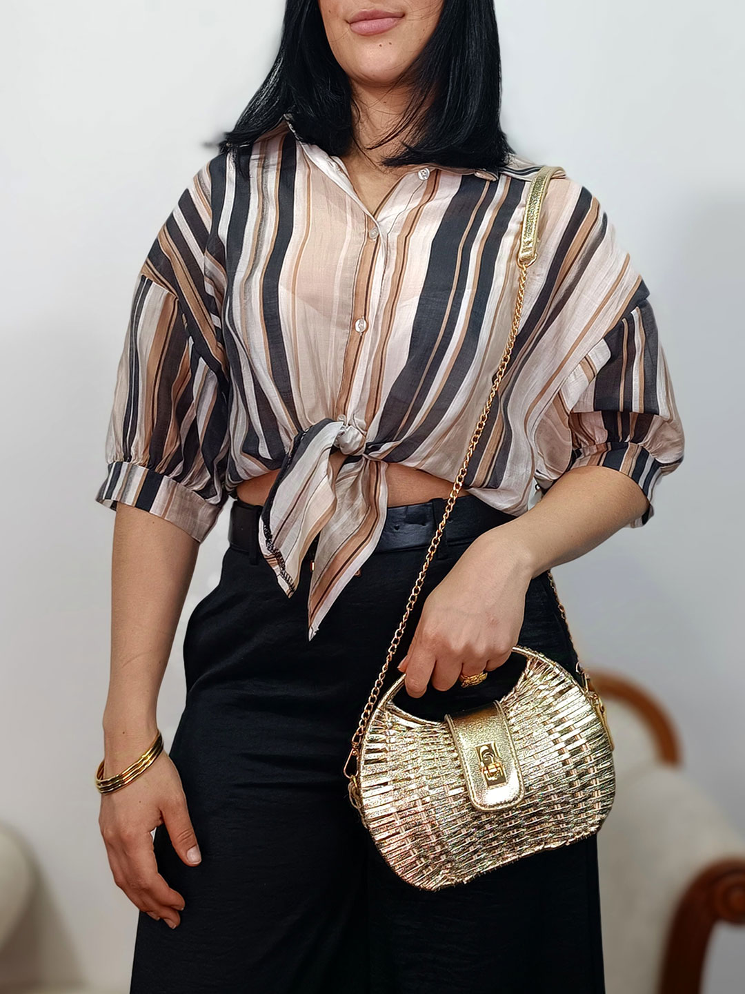 blusa de rayas con nudo frontal ajustable