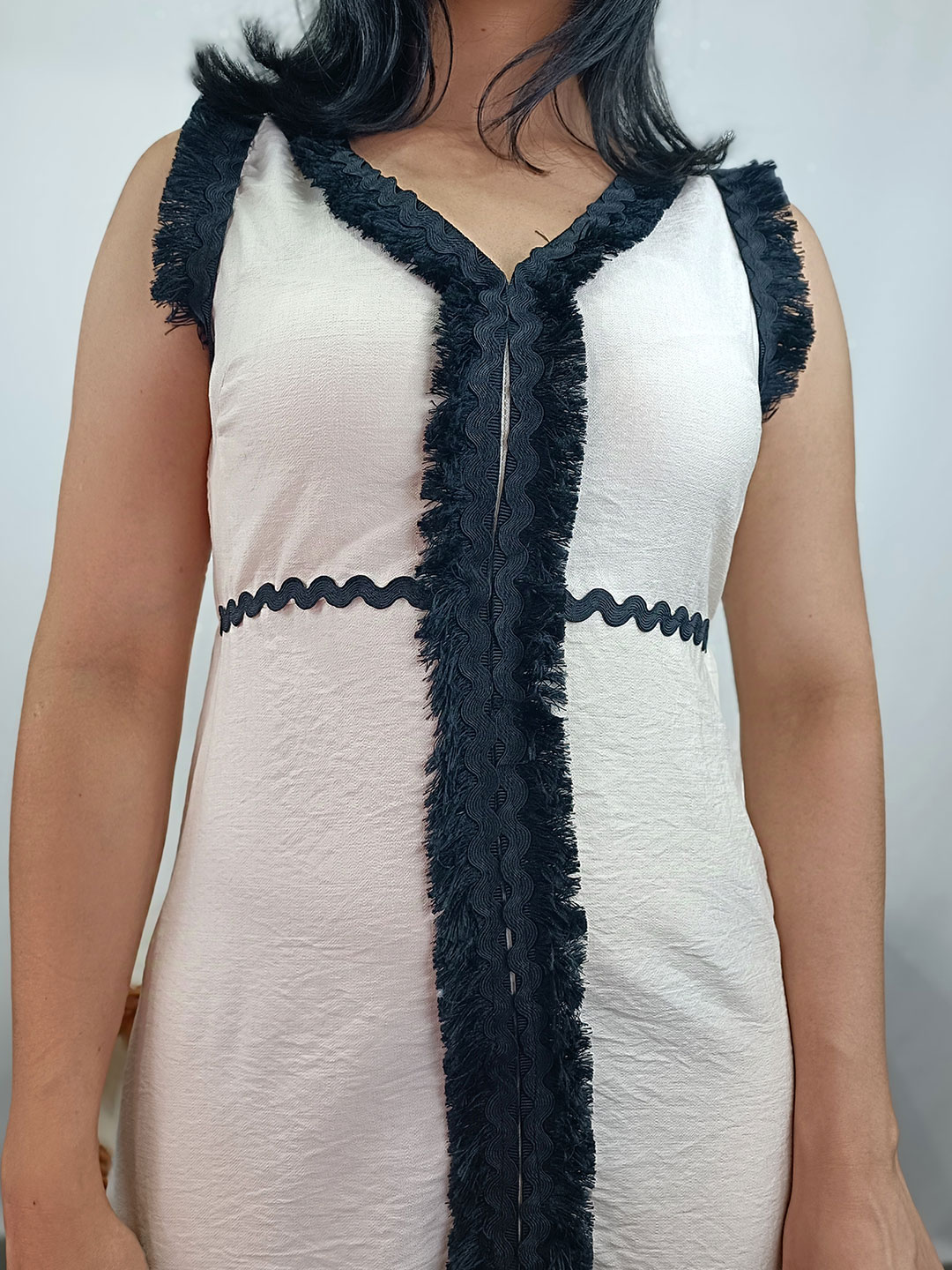 Vestido largo negro camisero bordado